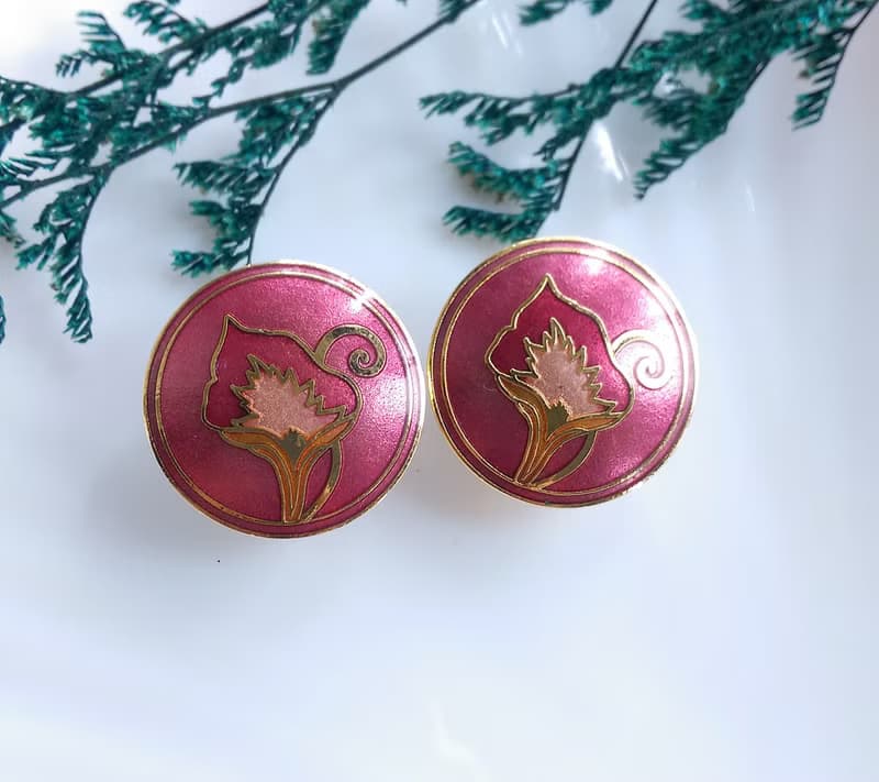 【西洋古董飾品 】景泰藍 紅底 簡約風格 花卉 夾式耳環