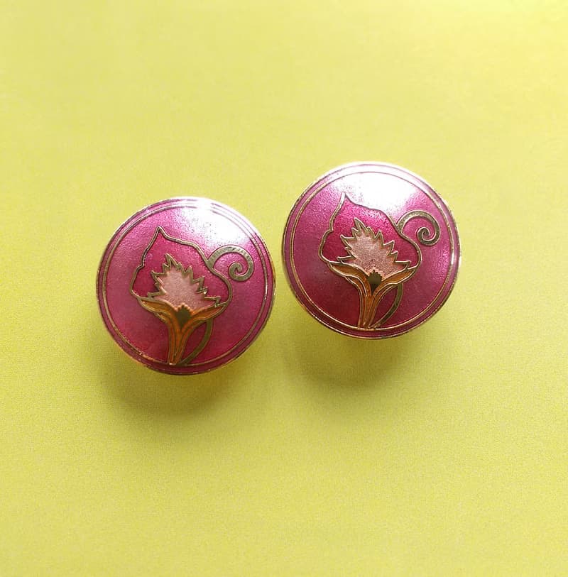 【西洋古董飾品 】景泰藍 紅底 簡約風格 花卉 夾式耳環