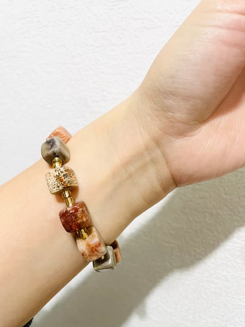 水晶方糖設計款手鍊【 珊瑚玉方糖設計款手鍊】精品美物/一物一拍