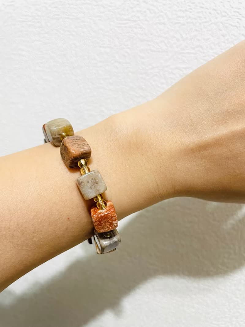 水晶方糖設計款手鍊【 珊瑚玉方糖設計款手鍊】精品美物/一物一拍