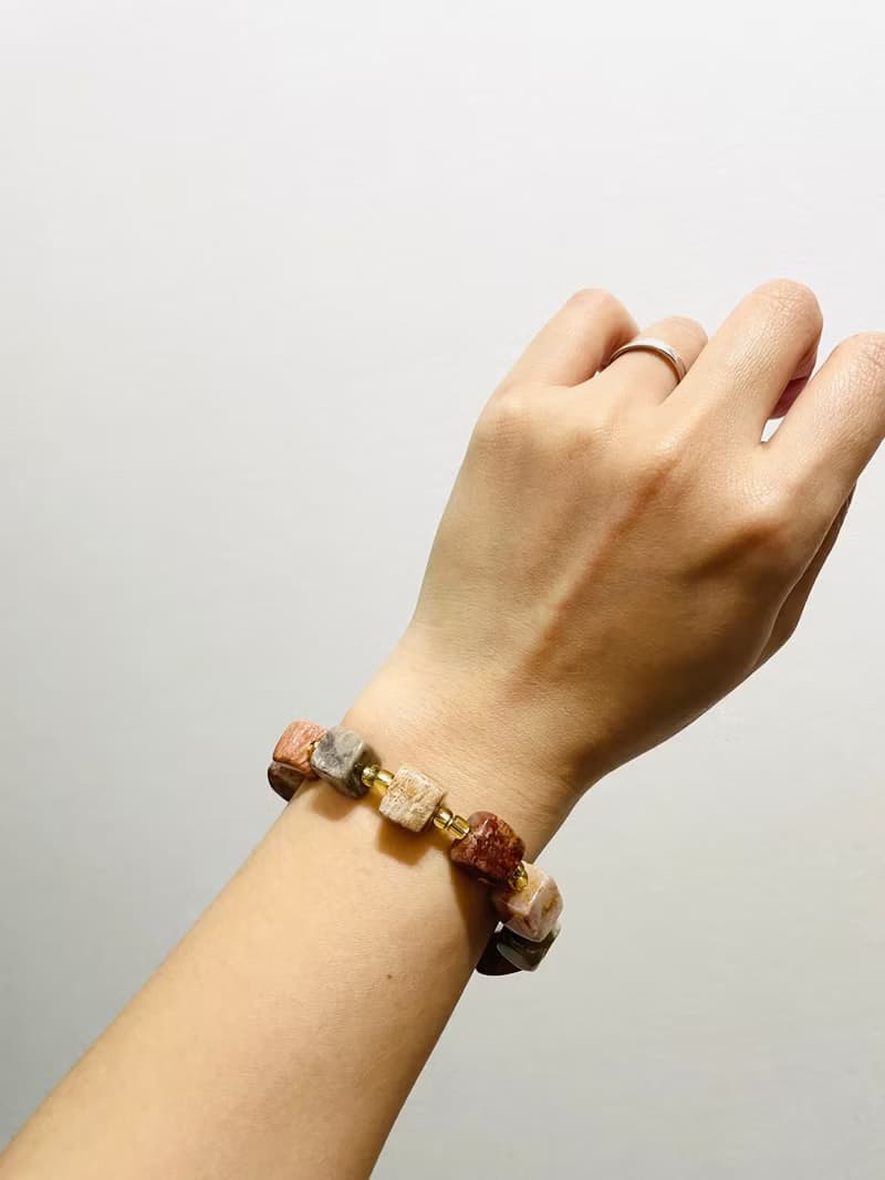 水晶方糖設計款手鍊【 珊瑚玉方糖設計款手鍊】精品美物/一物一拍