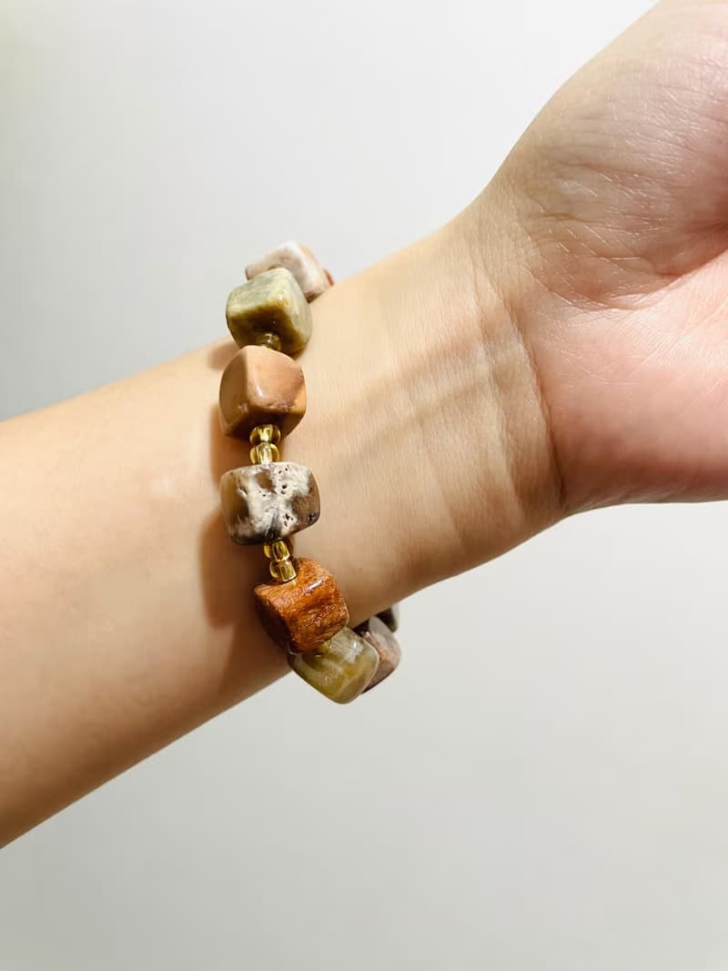 水晶方糖設計款手鍊【 珊瑚玉方糖設計款手鍊】精品美物/一物一拍