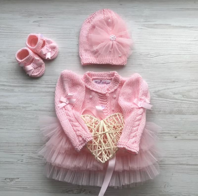 Pink clothing set for baby girl. Hand knit dress, hat, booties for baby.