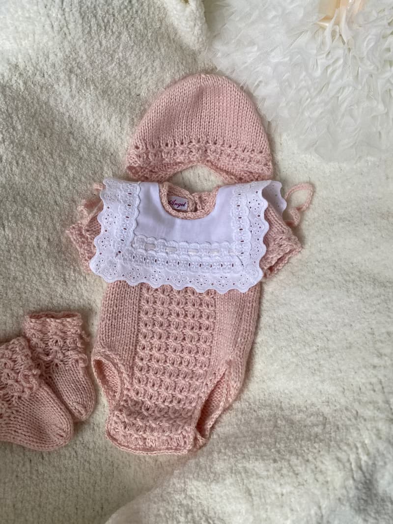 Hand knit pink outfit for baby girl: romper, hat, socks. Take home outfit.