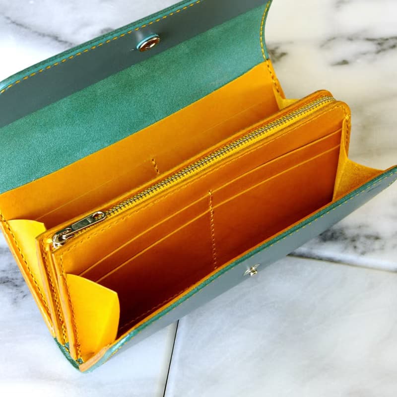 大容量で使いやすい長財布　No.3　ブッテーロ