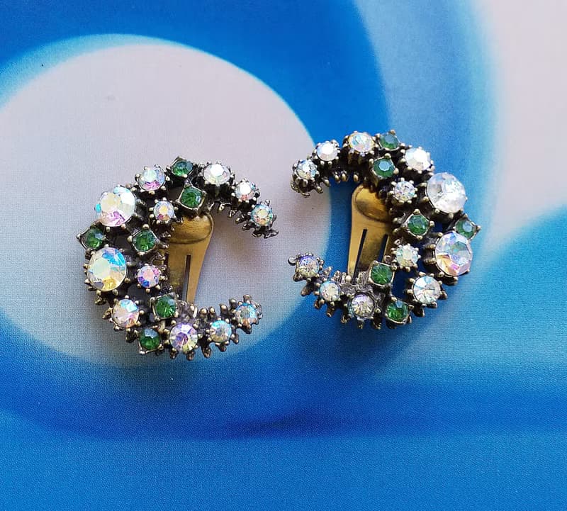Vintage Jewelry 西洋古董飾品 FLORENZA 璀璨萊茵月型 夾式耳環