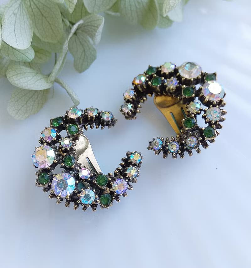 Vintage Jewelry 西洋古董飾品 FLORENZA 璀璨萊茵月型 夾式耳環
