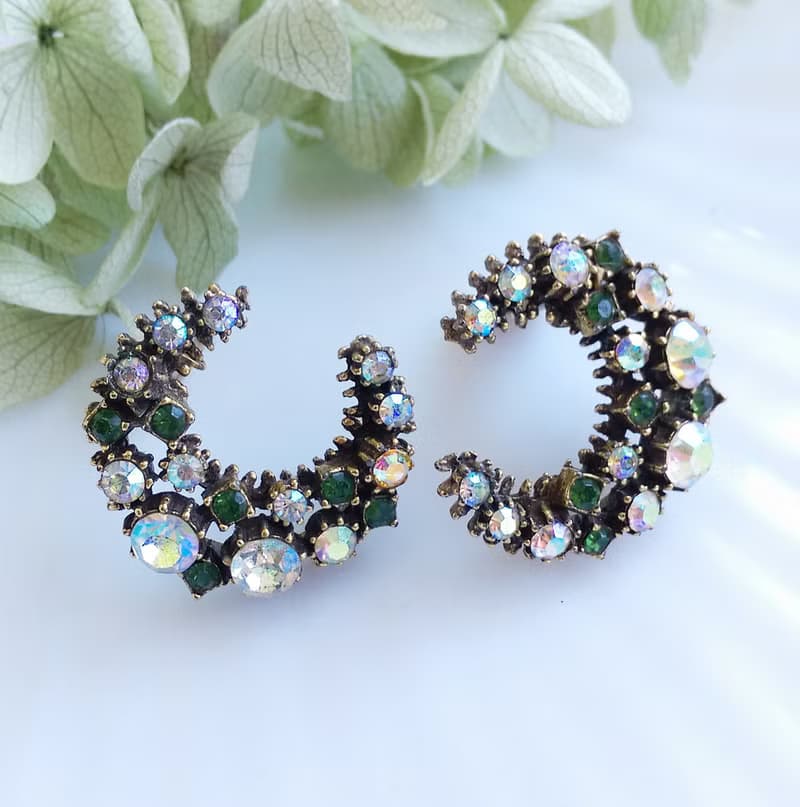 Vintage Jewelry 西洋古董飾品 FLORENZA 璀璨萊茵月型 夾式耳環