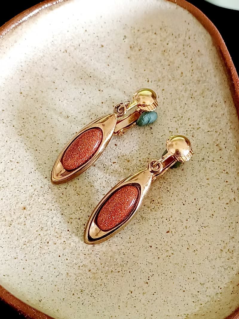vintage jewelry  低調金色閃爍垂墜 夾式耳環