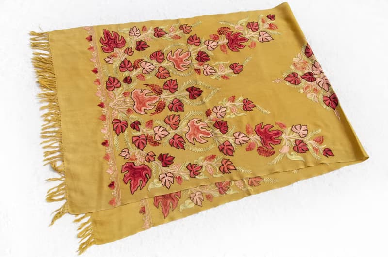 喀什米爾Cashmere 刺繡羊絨圍巾 純羊毛圍巾披巾 戒指絨披肩-花朵