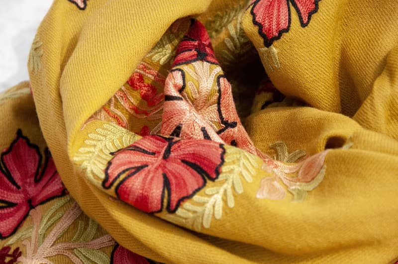喀什米爾Cashmere 刺繡羊絨圍巾 純羊毛圍巾披巾 戒指絨披肩-花朵
