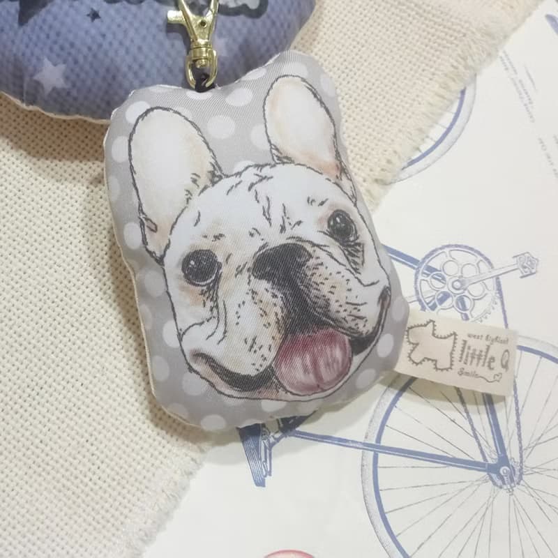 法鬥~布料吊飾~啾啾叫~鑰匙圈狗玩具