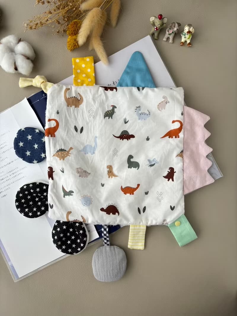 6重紗圍兜兜  散步小恐龍 口水巾 彌月禮  新生兒禮