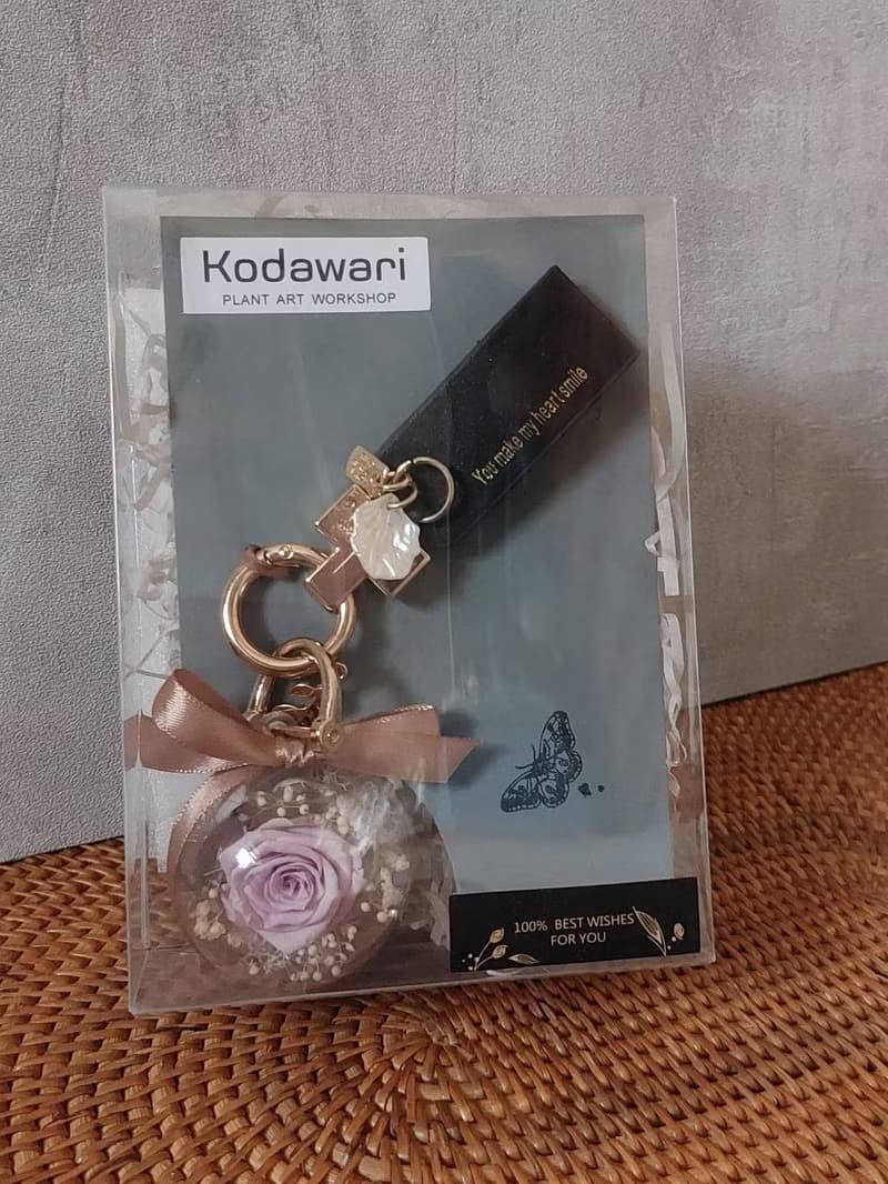 永生玫瑰壓克力球吊飾.鑰匙圈 黑與白 情人節.母親節.畢業