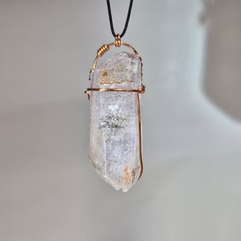 •淡淡的• 紫白骸骨水晶 水晶原礦吊墜 手作金屬繞線