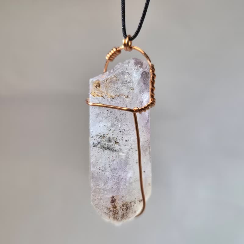 •淡淡的• 紫白骸骨水晶 水晶原礦吊墜 手作金屬繞線