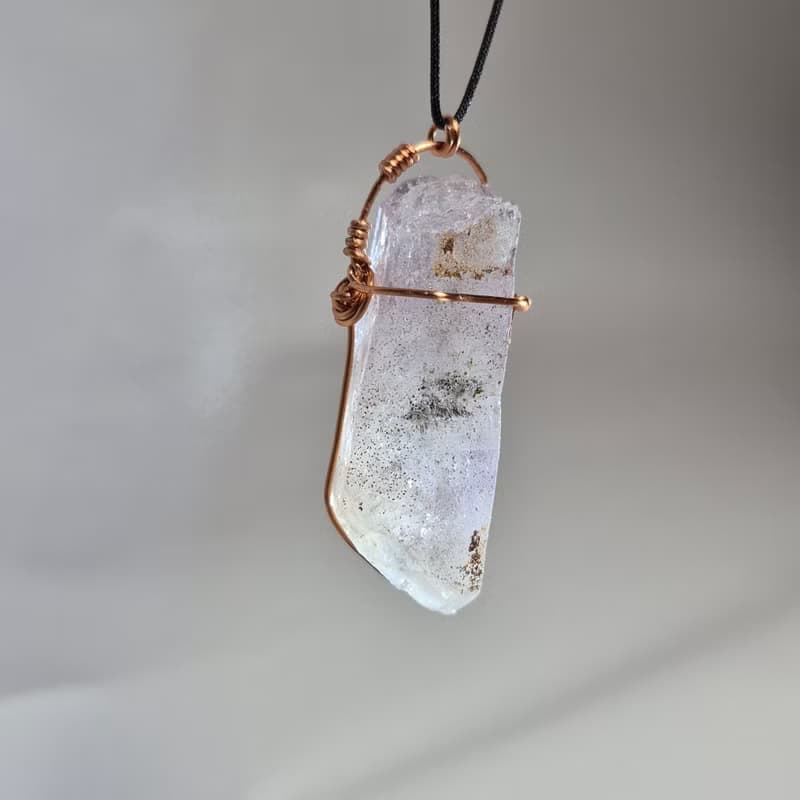 •淡淡的• 紫白骸骨水晶 水晶原礦吊墜 手作金屬繞線