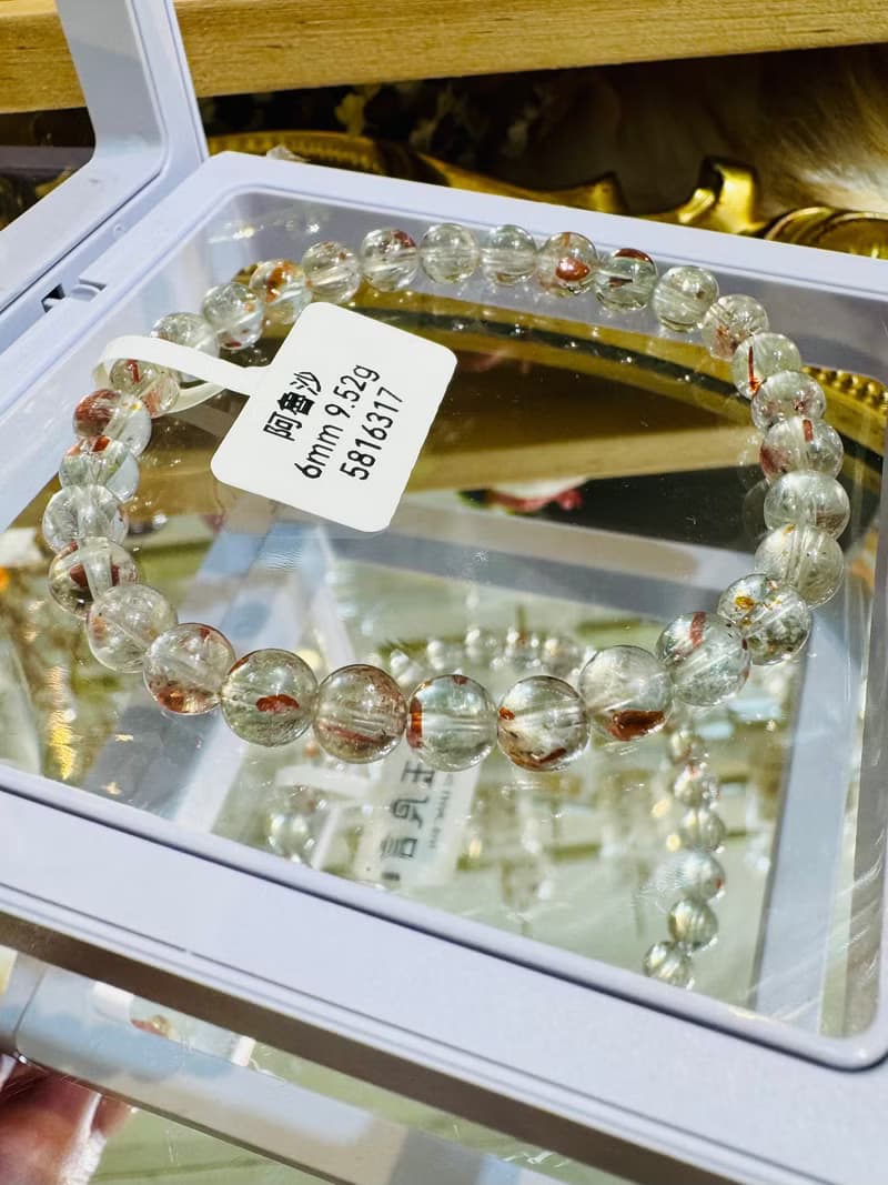 天然綠底阿魯沙水晶6mm9.52g花瓣赤鐵礦避邪擋災化解憂鬱