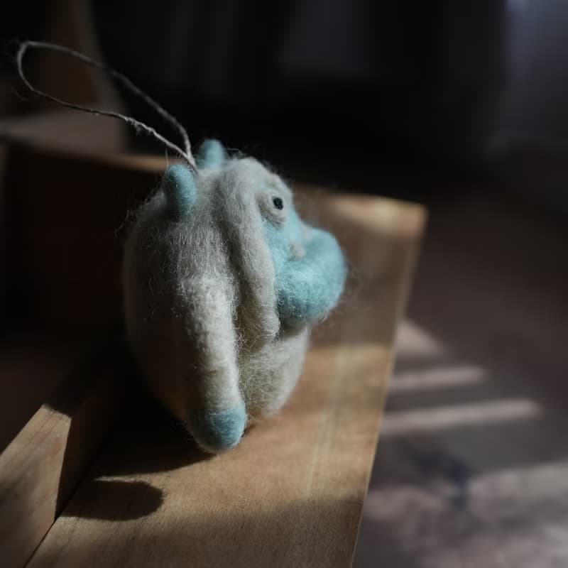 100% Wool 羊毛氈吊飾 _厚道雪怪_公平貿易