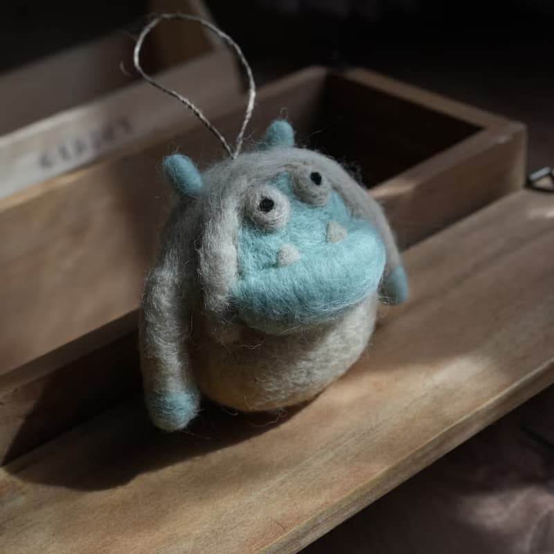 100% Wool 羊毛氈吊飾 _厚道雪怪_公平貿易