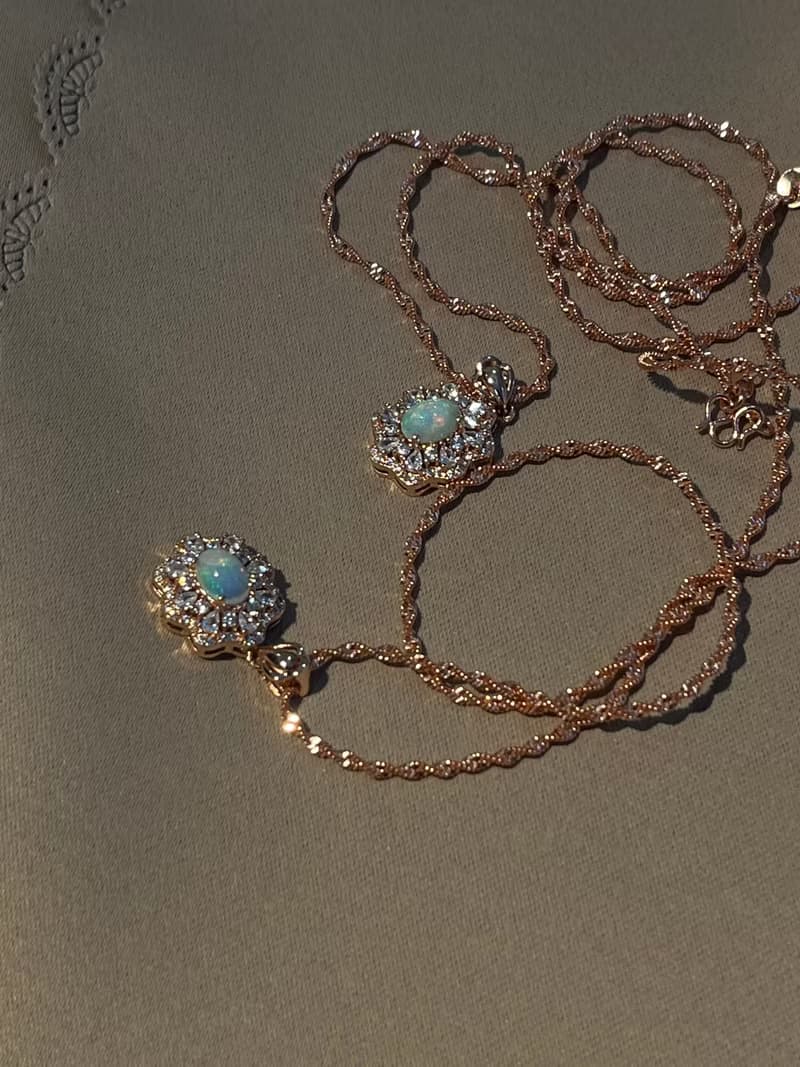 流金遊彩。Opal  歐泊 項鏈 項錬 蛋白石 項鏈 玫瑰金 華麗 歐泊
