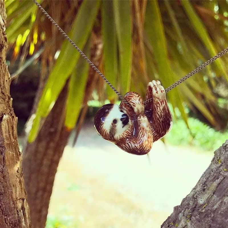 AndMary 手繪瓷項鍊-樹懶 禮盒裝 Tiny Hanging Sloth Necklace