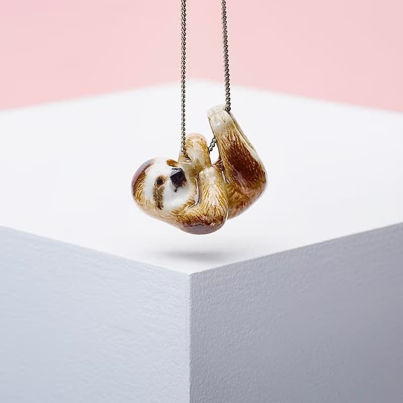 AndMary 手繪瓷項鍊-樹懶 禮盒裝 Tiny Hanging Sloth Necklace