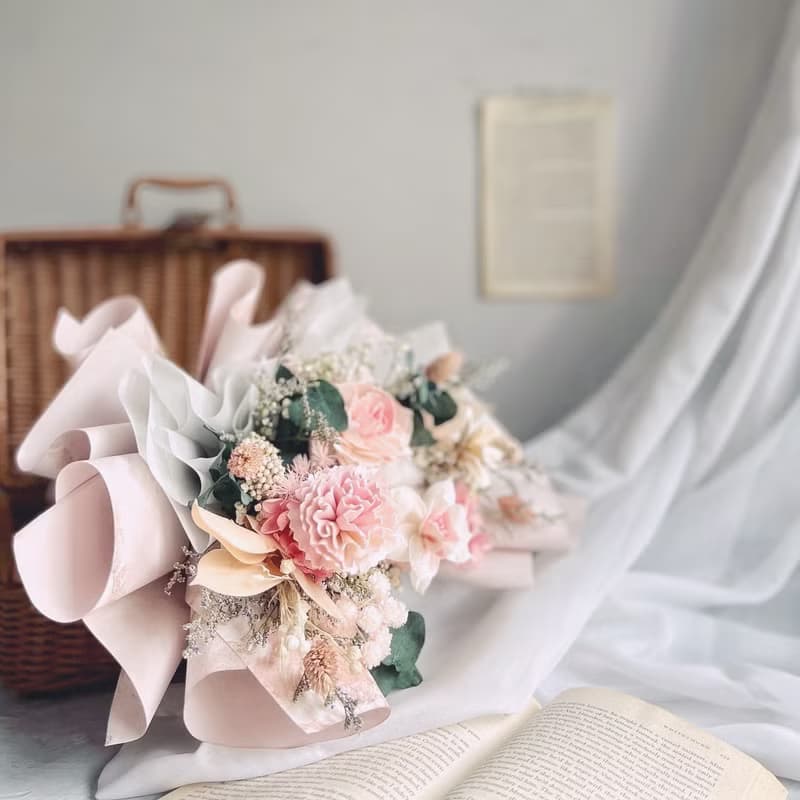 母親節花束系列 | 清新粉色夢境 / 附贈PVC透明梯型袋 永生花