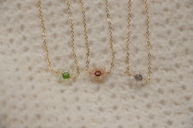 Eternal Flame 名為守護的風箏 天然石 小花 手鍊