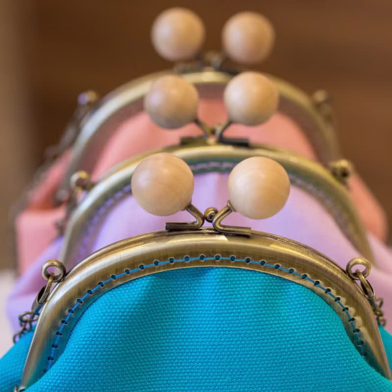 【情人節禮盒】睡貓魚口金包/側背包/手機包(葡萄柚橘)_手工絹印