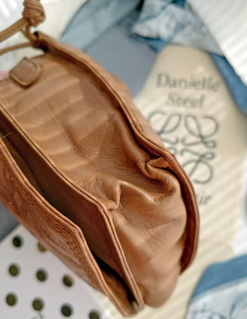 中古包 Loewe Flamenco 咖啡羊皮束口袋肩背包斜挎包單肩包束繩包