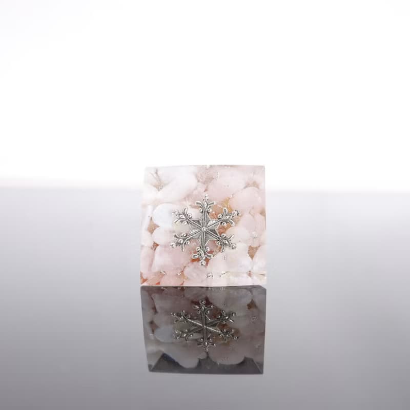 【母親節禮物】粉紅雪花奧剛小金字塔Orgonite水晶療癒