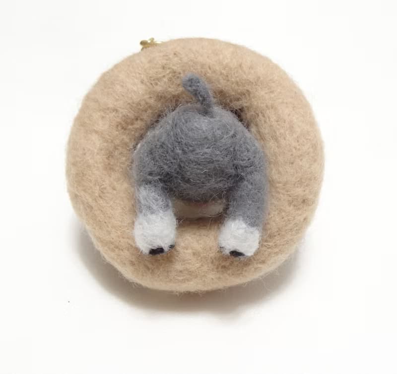 雪納瑞x巧克力棉花糖甜甜圈 -羊毛氈  "鑰匙圈、吊飾、擺飾"