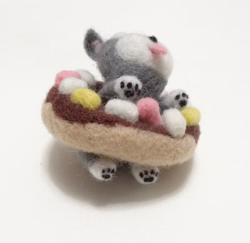 雪納瑞x巧克力棉花糖甜甜圈 -羊毛氈  "鑰匙圈、吊飾、擺飾"