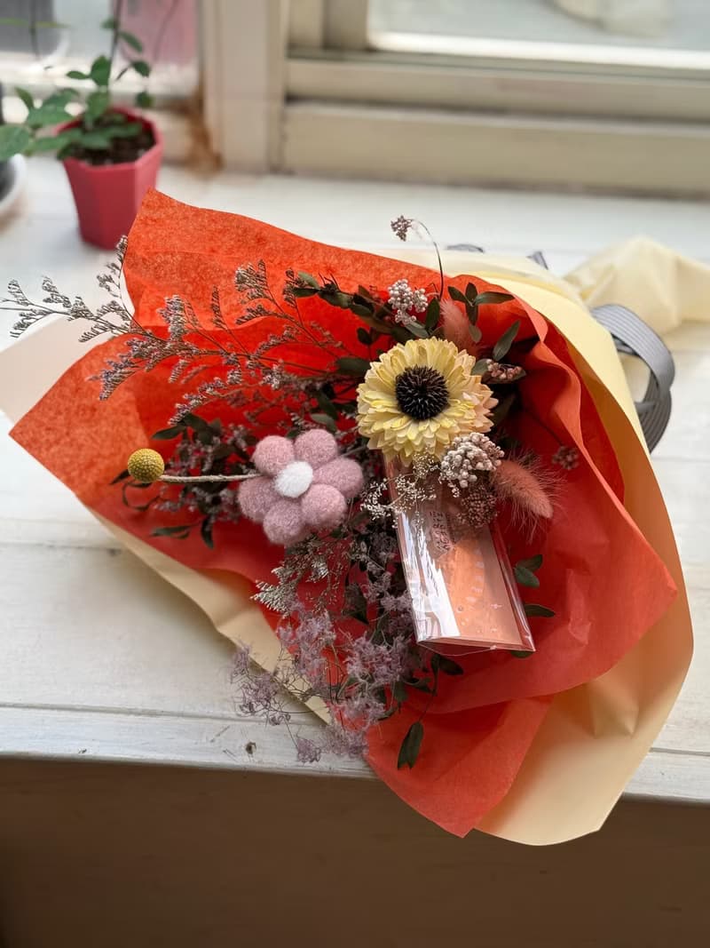 畢業花束 乾燥花束 禮物花束 含設計師電繪書籤一枚