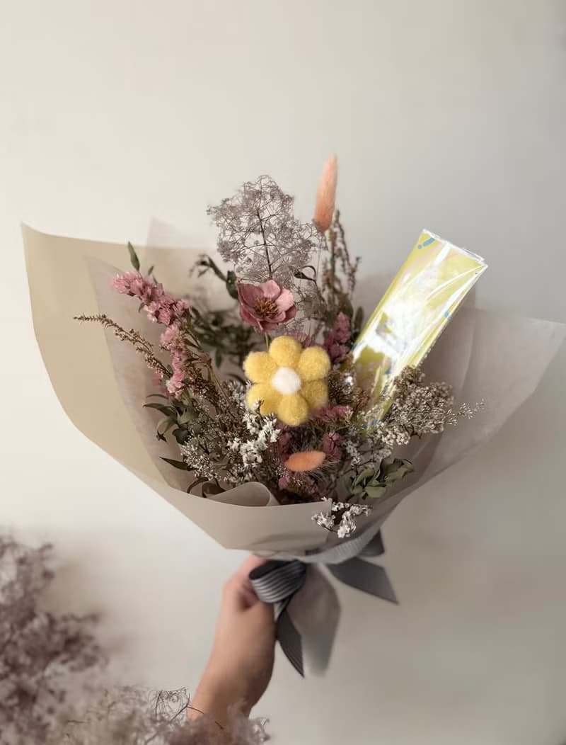 畢業花束 乾燥花束 禮物花束 含設計師電繪書籤一枚
