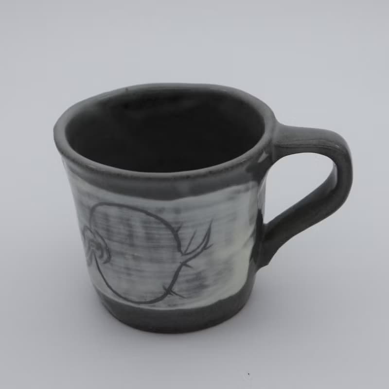 カブのお皿とマグカップ