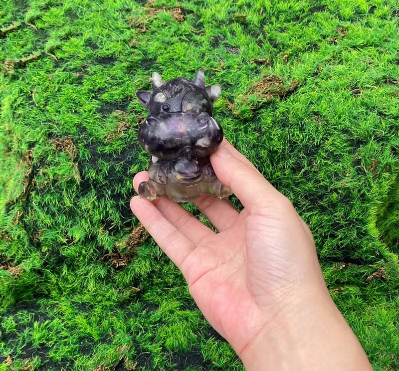 牛轉乾坤-夢幻紫水晶碎石 滴膠好運牛