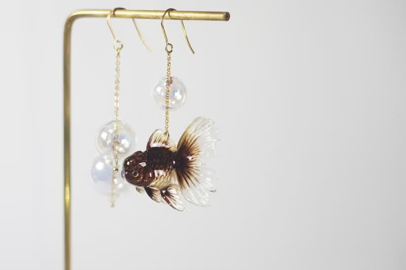 黑色泰獅金魚可愛靈動耳環耳夾 獨立設計 小動物可愛個性創意飾品