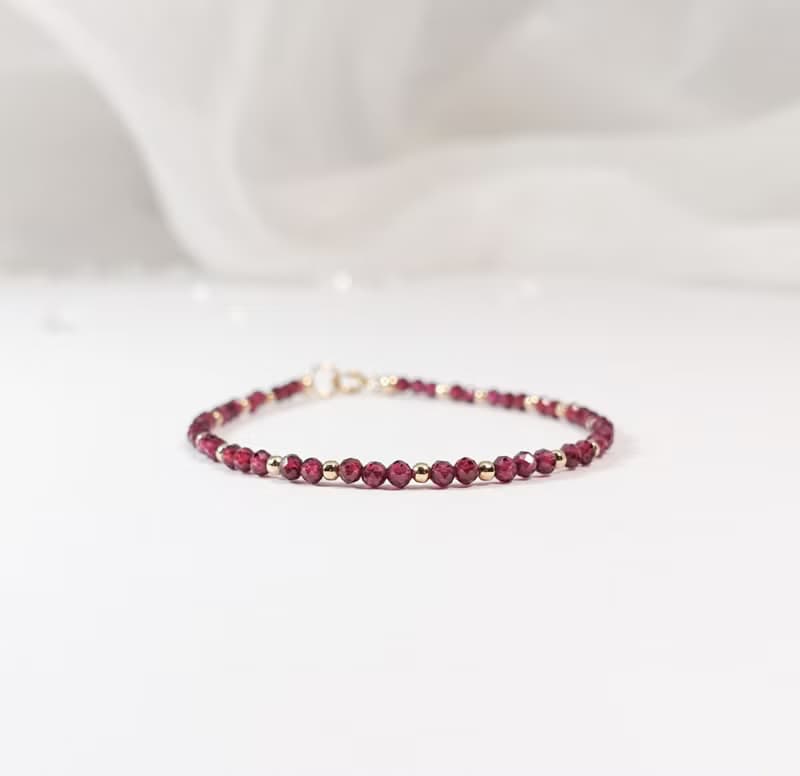 一月誕生石 石榴石 l 愛與勇氣 × 氣血之石 美國14KGF 極細手鍊