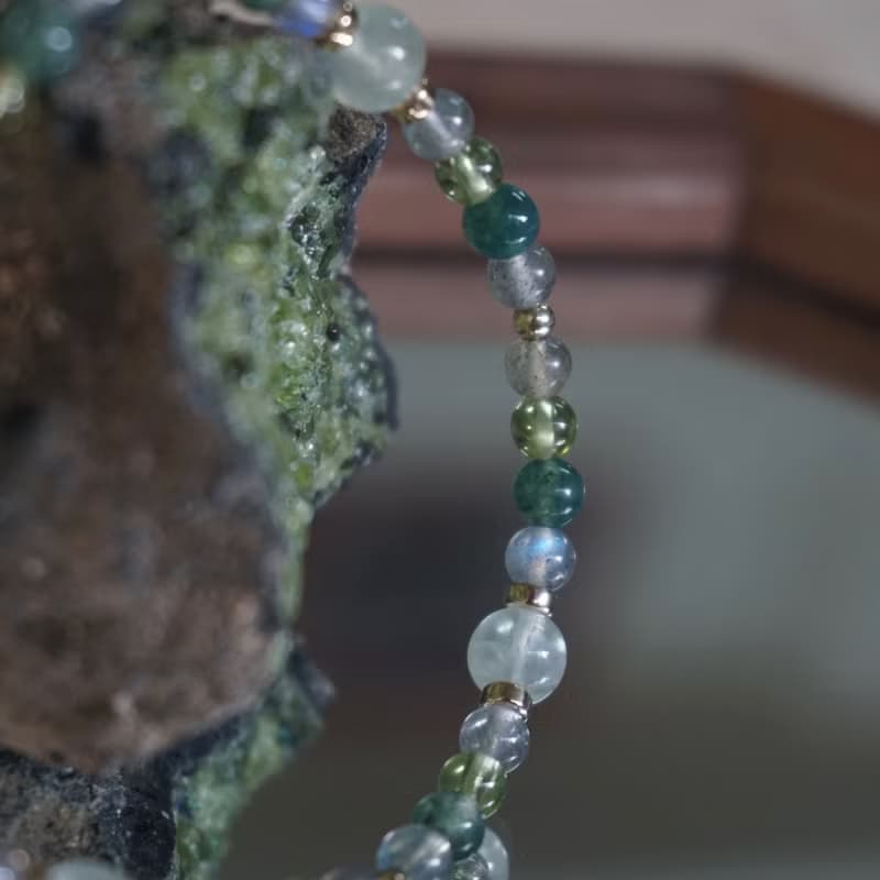 ll 自然之森 ll 葡萄石 拉長石 橄欖石 海藻石 手鍊手環 BR-00028