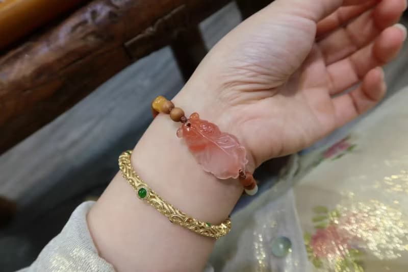 如意錦鯉 中式的奢雅 行走的香水瓶印度老山檀搭配南紅如意錦鯉