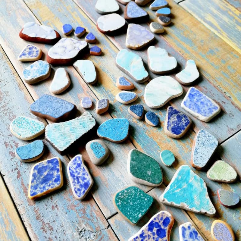 Spotted Sea Pottery shards 破碎的陶器 Broken mosaic tiles/Broken Porcelain 老瓷器