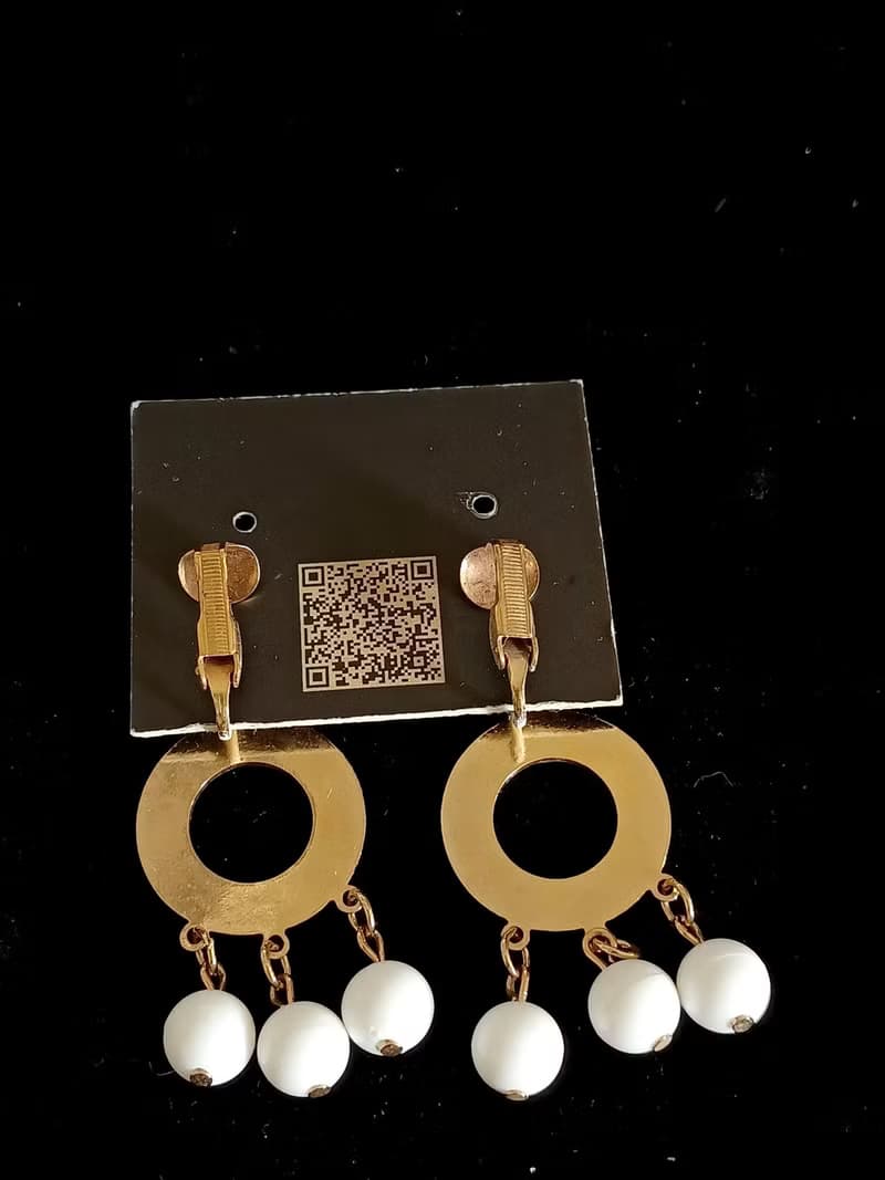 vintage jewelry 典雅金環垂墜白色串珠 夾式耳環