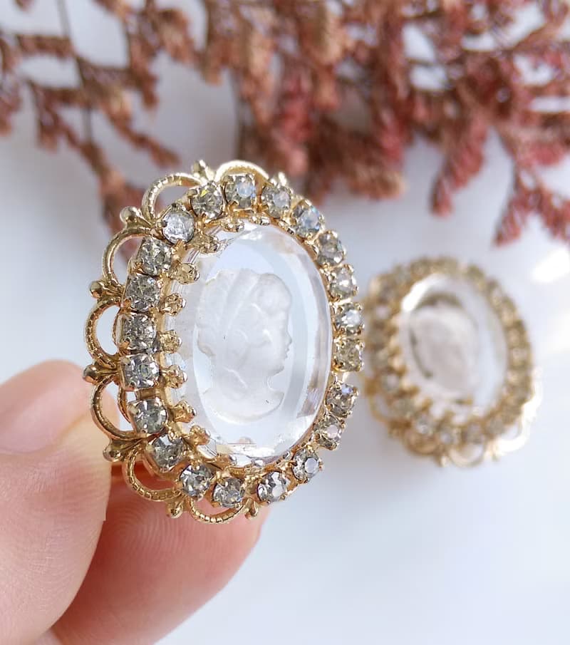 Vintage Jewelry 西洋古董飾品 WARNER CAMEO 清透 夾式耳環