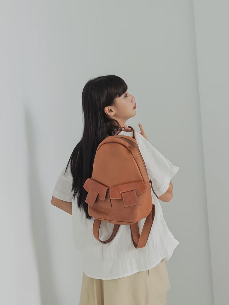 supportingrole 三角闊型真皮中性簡約休閒後背包 咖啡