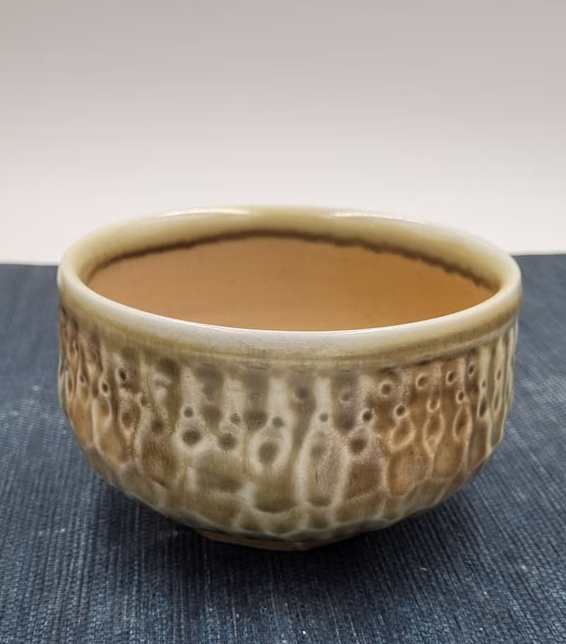 手拉坏刻紋陶土柴燒抹茶碗