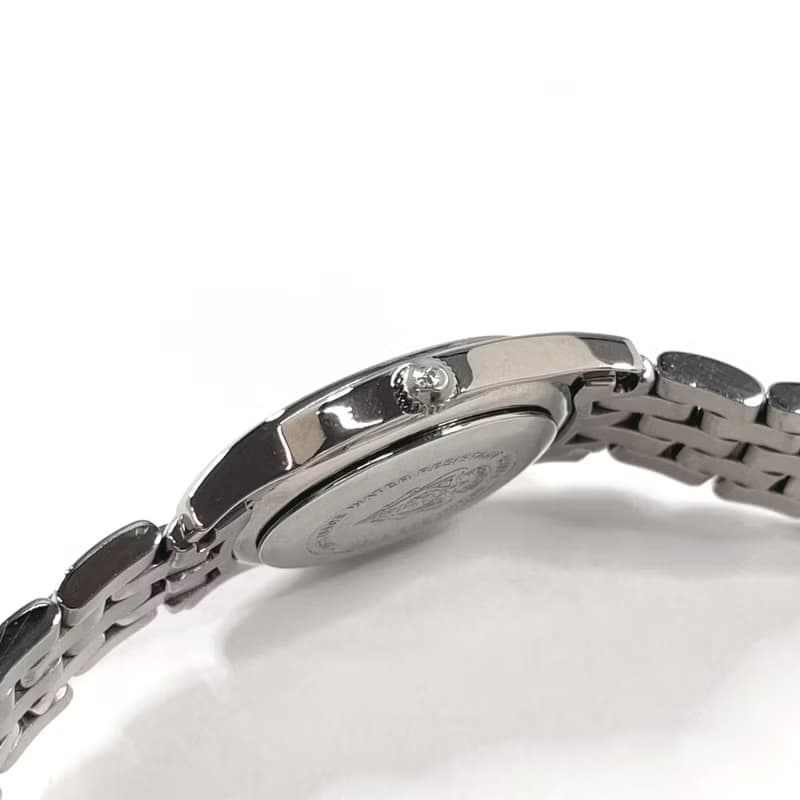 【日本直送 中古美品】グッチ GUCCI 腕時計 5500L ステンレススチール シルバー クオーツ シルバー文字盤 レディース