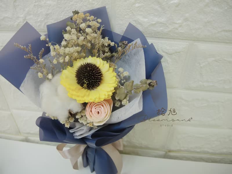 畢業花束 離職禮物 永生花束 乾燥花束 向日葵花束 小花束