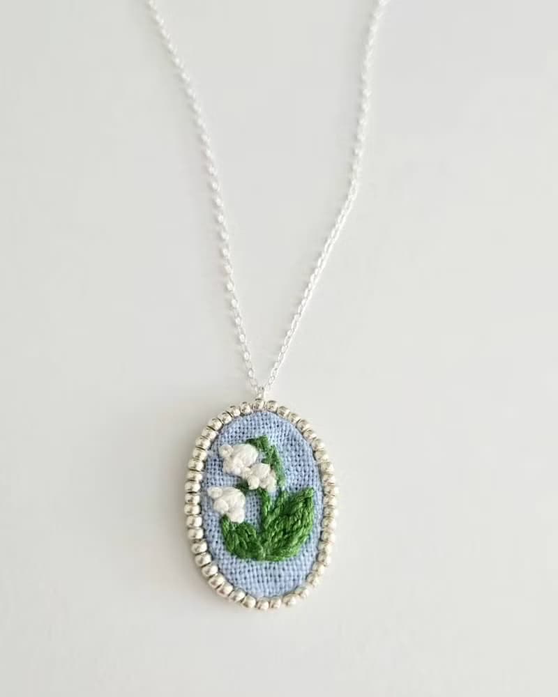 幸福玲蘭 - 銀珠刺繡項鍊